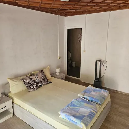 Почивна База Светлина Campsite Tsarevo