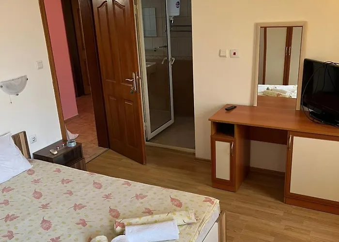 стоянови Hotel 2*